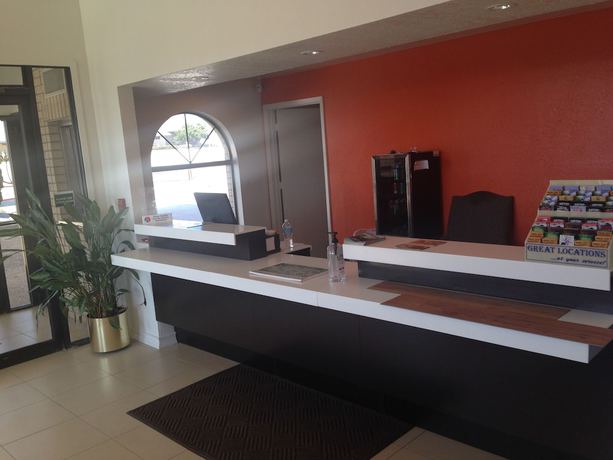 Imagen de los interiores del Hotel Motel 6 San Antonio, Tx - Fiesta Trails. Foto 17