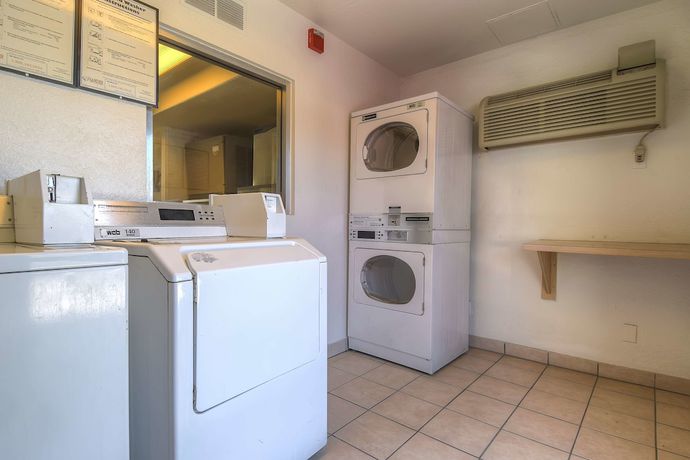 Imagen de los interiores del Hotel Motel 6 San Bernardino, CA - North. Foto 14