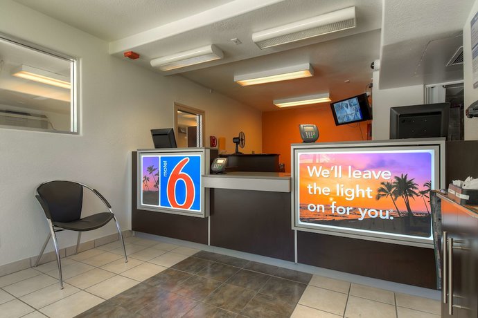 Imagen de los interiores del Hotel Motel 6 San Bernardino, CA - North. Foto 15