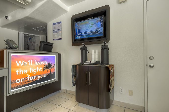 Imagen de los interiores del Hotel Motel 6 San Bernardino, CA - North. Foto 16