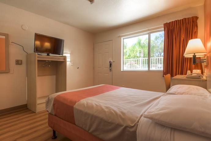 Imagen de la habitación del Hotel Motel 6 San Bernardino, CA - North. Foto 8
