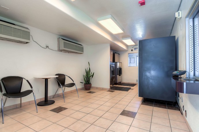 Imagen de los interiores del Hotel Motel 6 San Bernardino, CA - North. Foto 18