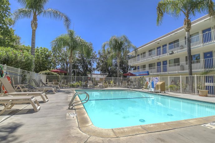 Imagen de la piscina del Hotel Motel 6 San Bernardino, CA - North. Foto 20