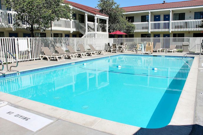 Imagen de la piscina del Hotel Motel 6 San Luis Obispo, Ca - South. Foto 18