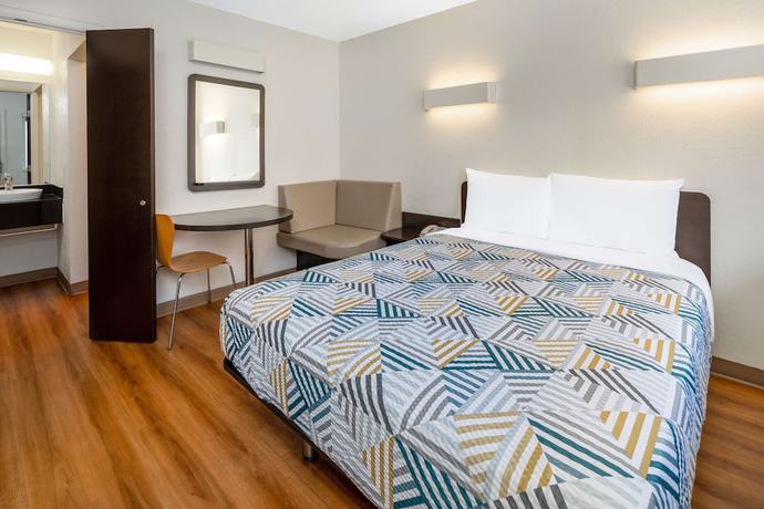 Imagen de la habitación del Hotel Motel 6 Santa Barbara, CA - State Street. Foto 2