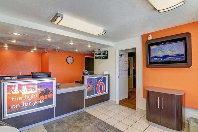 Imagen de los interiores del Hotel Motel 6 Simi Valley, CA. Foto 18