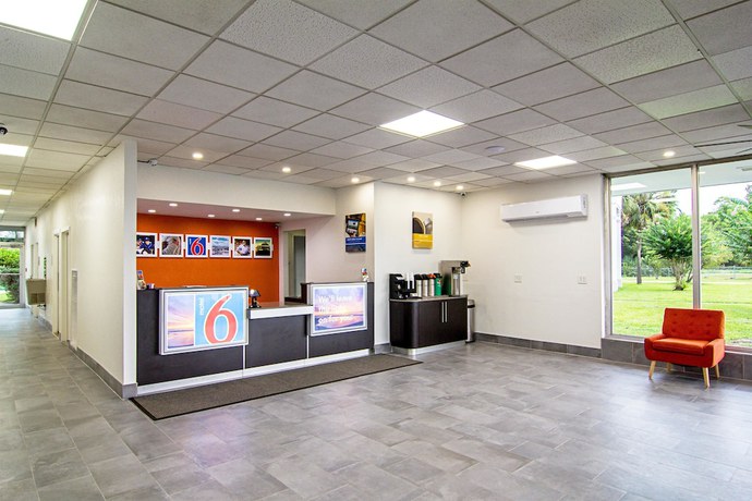Imagen de los interiores del Hotel Motel 6 Starke, Fl. Foto 19