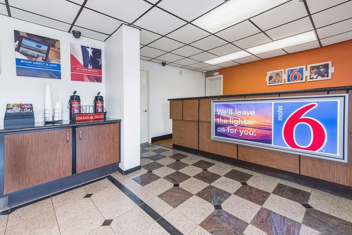 Imagen de los interiores del Hotel Motel 6 Sulphur, La. Foto 17