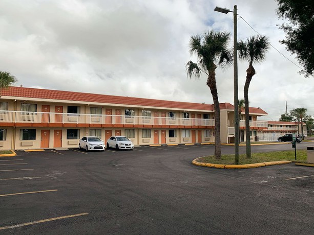 Imagen general del Hotel Motel 6 Tampa, FL. Foto 2
