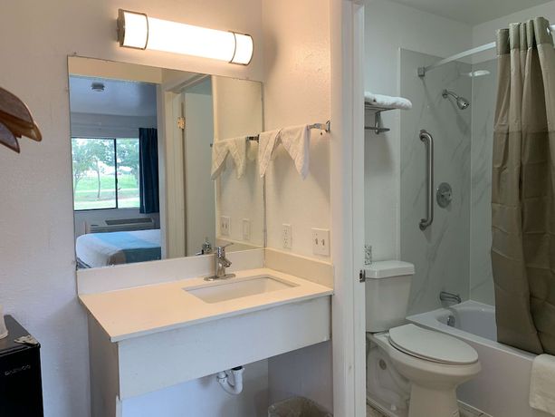 Imagen de la habitación del Hotel Motel 6 Tampa, FL. Foto 12