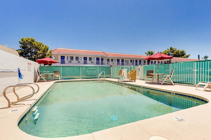 Imagen de la piscina del Hotel Motel 6 Tempe, AZ - Scottsdale South. Foto 20