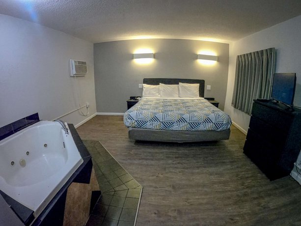 Imagen de la piscina del Hotel Motel 6 Toms River, NJ - Near Seaside Heights. Foto 20