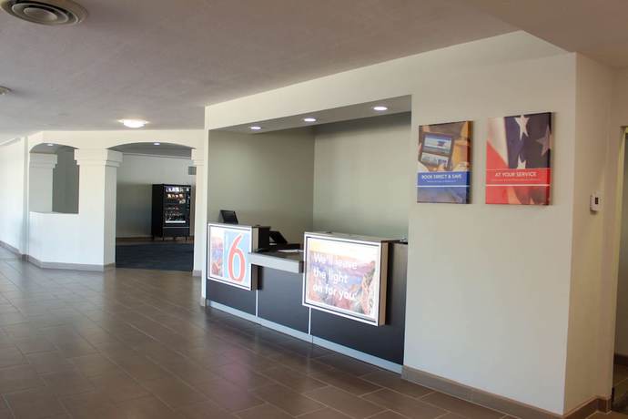 Imagen de los interiores del Hotel Motel 6 Tucson, Az. Foto 20