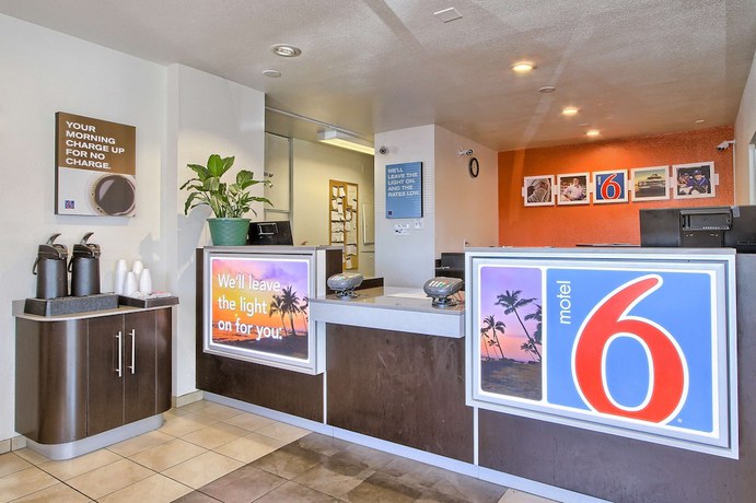 Imagen de los interiores del Hotel Motel 6 Tulare, CA. Foto 19