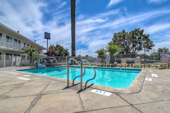 Imagen de la piscina del Hotel Motel 6 Westminster South - Long Beach. Foto 18