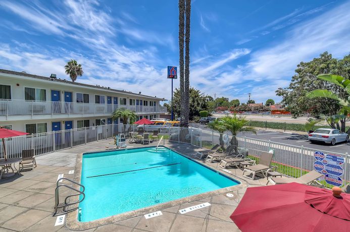 Imagen de la piscina del Hotel Motel 6 Westminster South - Long Beach. Foto 19