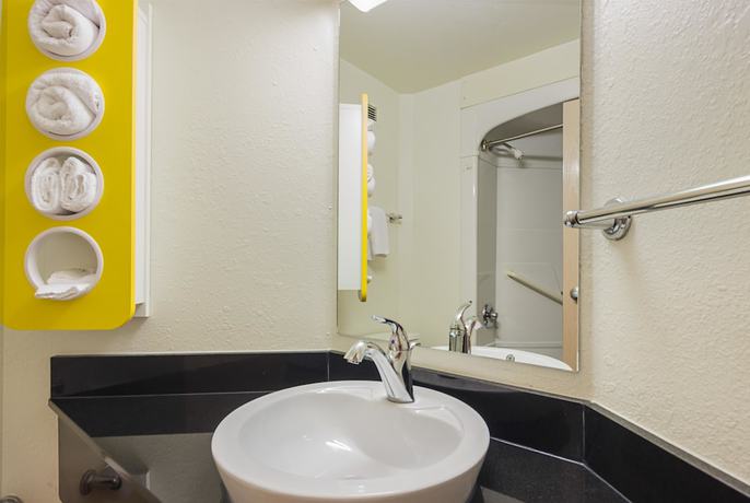 Imagen de la habitación del Hotel Motel 6 Whitby, On - Toronto East. Foto 3