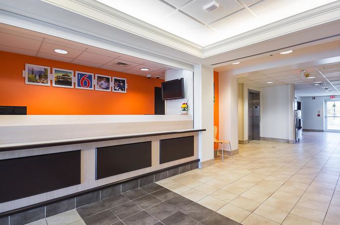 Imagen de los interiores del Hotel Motel 6 Whitby, On - Toronto East. Foto 19