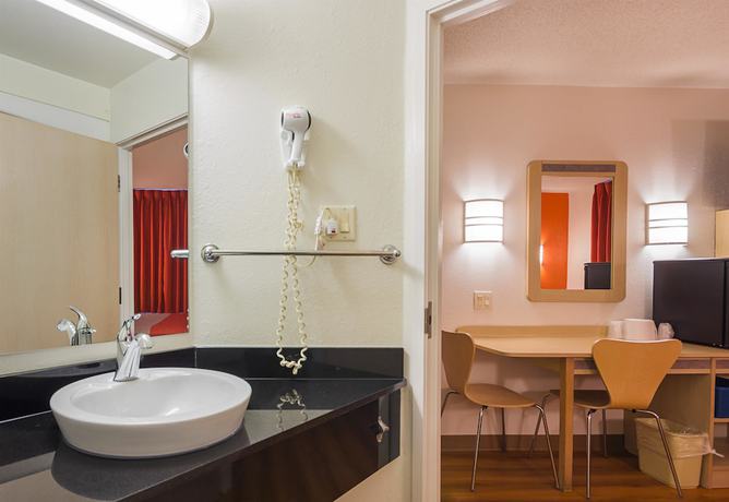 Imagen de la habitación del Hotel Motel 6 Whitby, On - Toronto East. Foto 14
