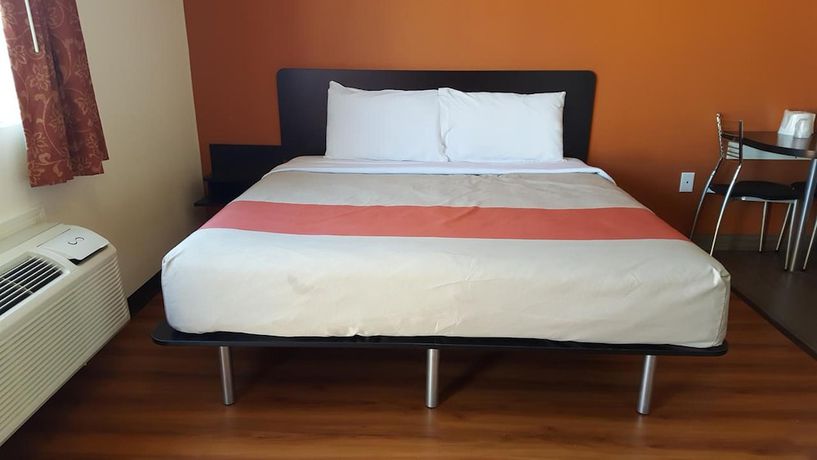 Imagen de la habitación del Hotel Motel 6 on Maple. Foto 9