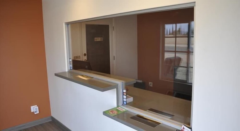 Imagen de los interiores del Hotel Motel 6 on Maple. Foto 17
