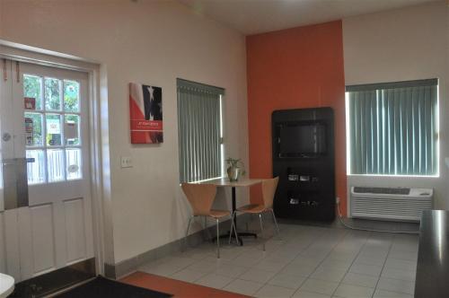 Imagen general del Hotel Motel 6-Raleigh, NC - Cary. Foto 1