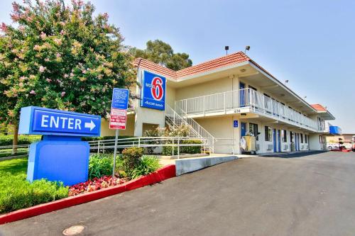Imagen general del Hotel Motel 6-West Sacramento, CA. Foto 1