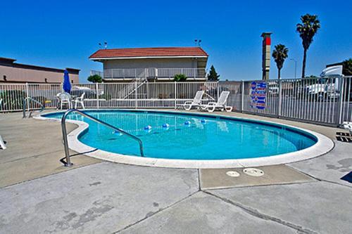 Imagen general del Hotel Motel 6-West Sacramento, CA. Foto 2