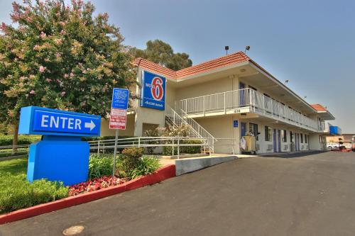 Imagen general del Hotel Motel 6-West Sacramento, CA. Foto 5