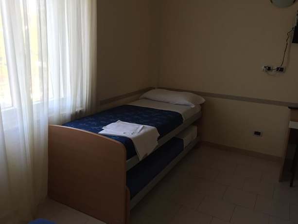 Imagen de la habitación del Hotel Motel Basentum. Foto 4