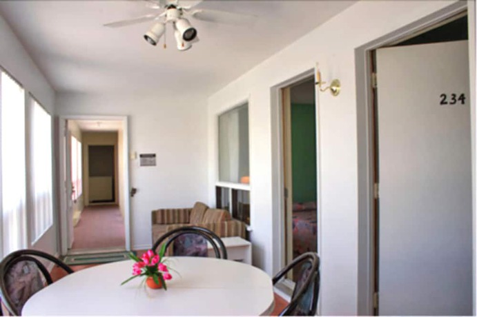 Imagen de los interiores del Hotel Motel Bellevue. Foto 14