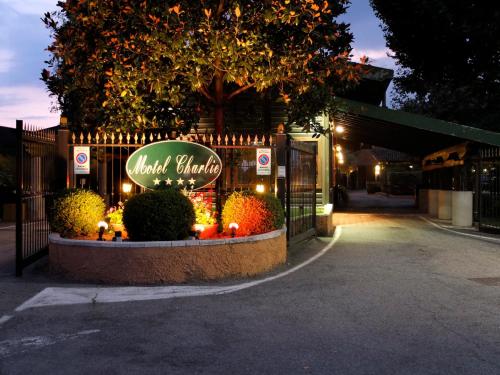 Imagen general del Hotel Motel Charlie. Foto 5