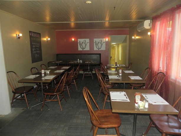 Imagen del bar/restaurante del Hotel Motel Colibri. Foto 5