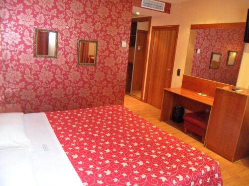 Imagen general del Hotel Motel Emporio. Foto 8