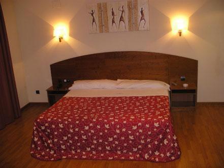 Imagen general del Hotel Motel Emporio. Foto 14