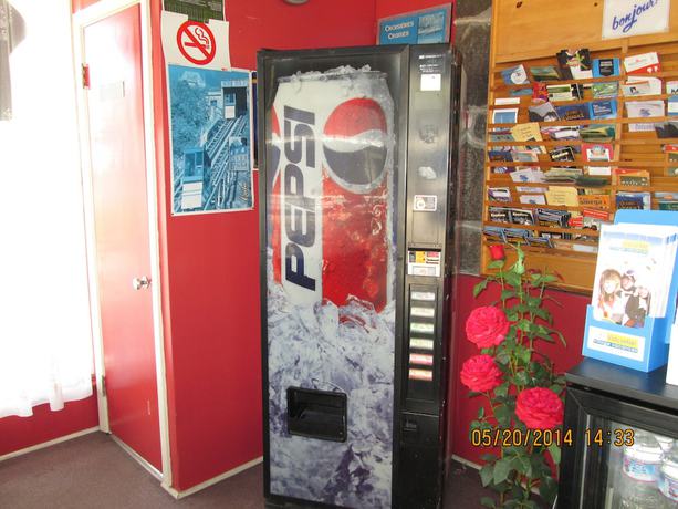 Imagen de los interiores del Hotel Motel Jann. Foto 18