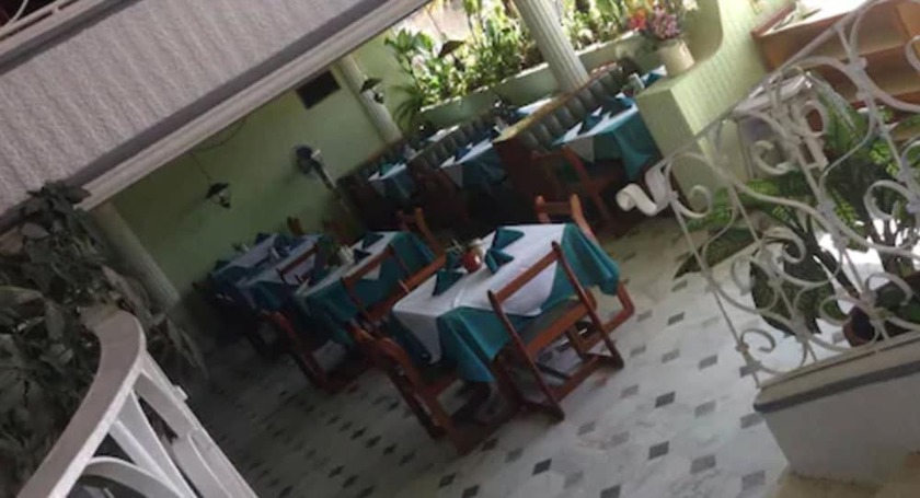 Imagen del bar/restaurante del Hotel Motel La Fortuna. Foto 5