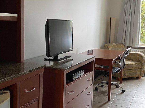 Imagen de la habitación del Hotel Motel Le Martinet. Foto 3