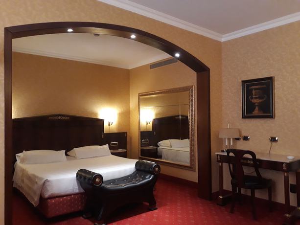 Imagen de la habitación del Hotel Motel Luna. Foto 11