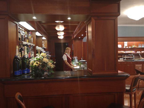 Imagen del bar/restaurante del Hotel Motel Luna. Foto 5