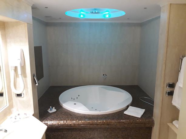 Imagen de la habitación del Hotel Motel Luna. Foto 14