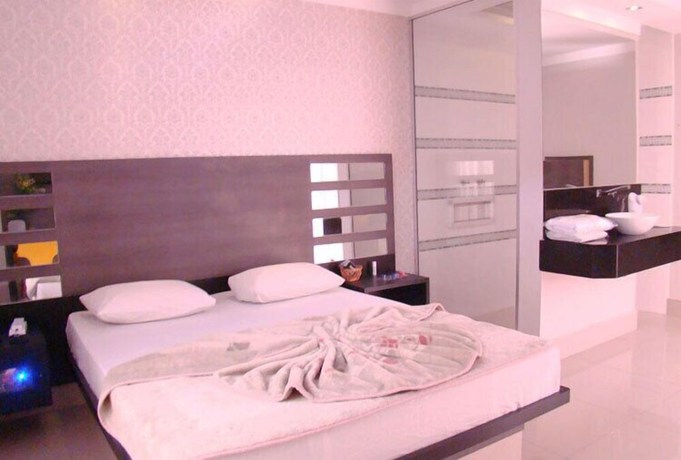 Imagen de la habitación del Hotel Motel Luxury. Foto 3