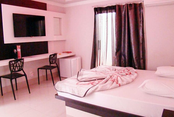 Imagen de la habitación del Hotel Motel Luxury. Foto 4