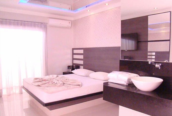 Imagen de la habitación del Hotel Motel Luxury. Foto 6