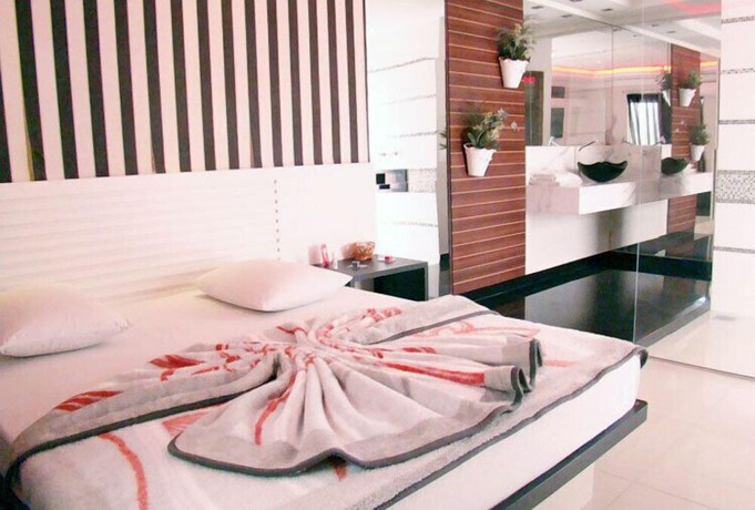 Imagen de la habitación del Hotel Motel Luxury. Foto 7
