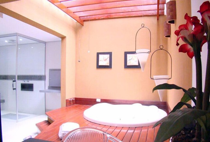 Imagen de la habitación del Hotel Motel Luxury. Foto 8