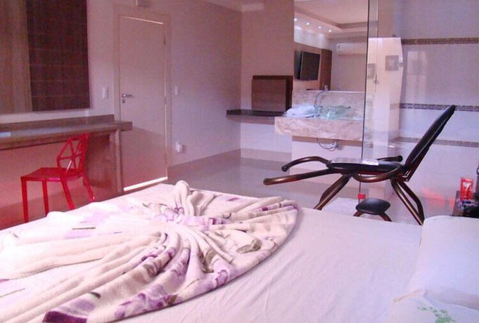 Imagen de la habitación del Hotel Motel Luxury. Foto 12