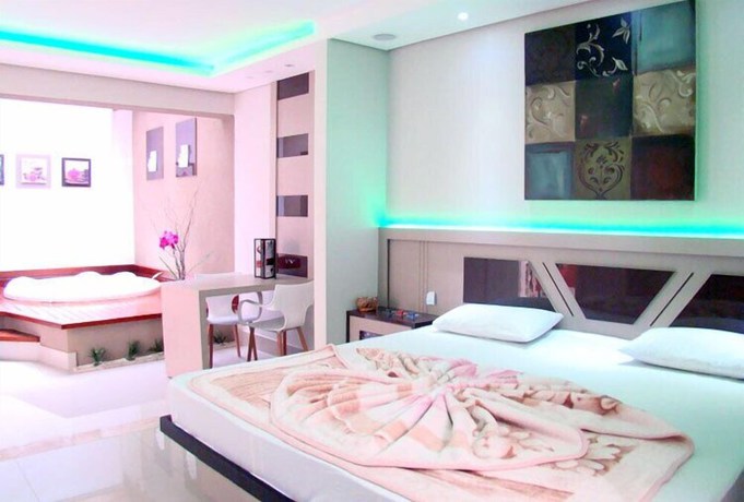 Imagen de la habitación del Hotel Motel Luxury. Foto 13