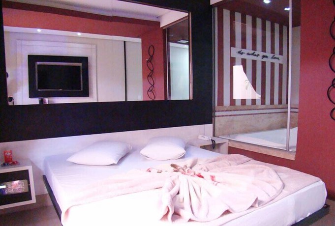 Imagen de la habitación del Hotel Motel Luxury. Foto 15