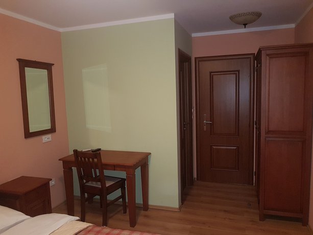 Imagen de la habitación del Hotel Motel Monako. Foto 11